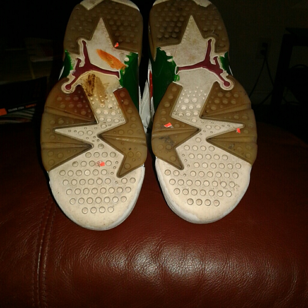 Youths Jordan 6 - Picture 4 of 5